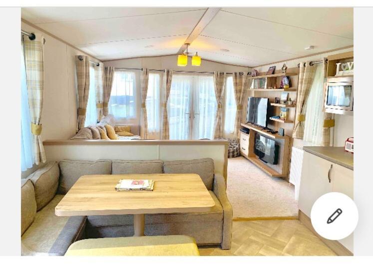 Hastings Holiday Home At Fairlight Lodge Beauport Holiday Park St Leonards-on-Sea Екстериор снимка