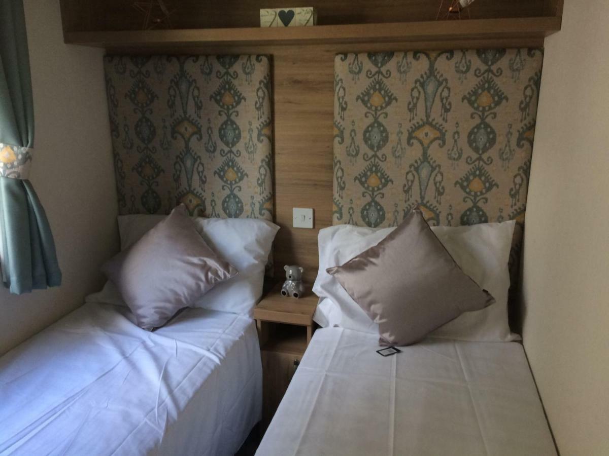 Hastings Holiday Home At Fairlight Lodge Beauport Holiday Park St Leonards-on-Sea Екстериор снимка